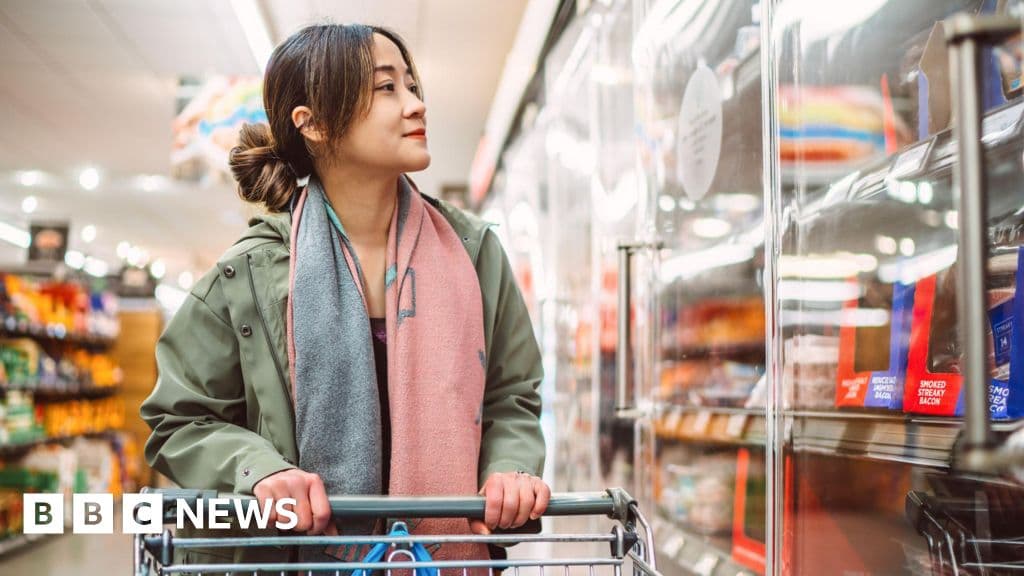 UK Ramps Up Preparations for Food and Fuel Shortages Amid Iran Conflict