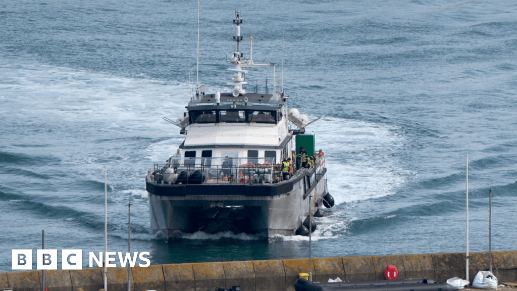 French Coastguard Saves Over 100 Migrants in Channel Crossing Rescue