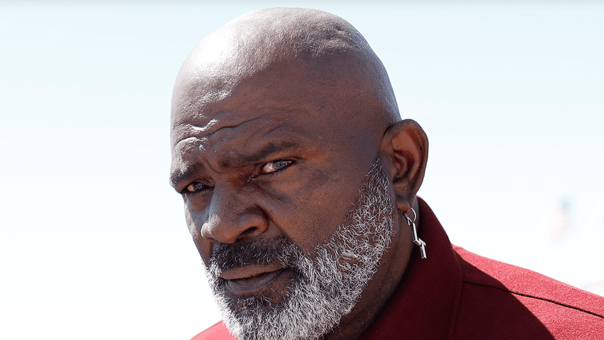 Lawrence Taylor Hospitalized with Pancreatitis, Showing Signs of Recovery